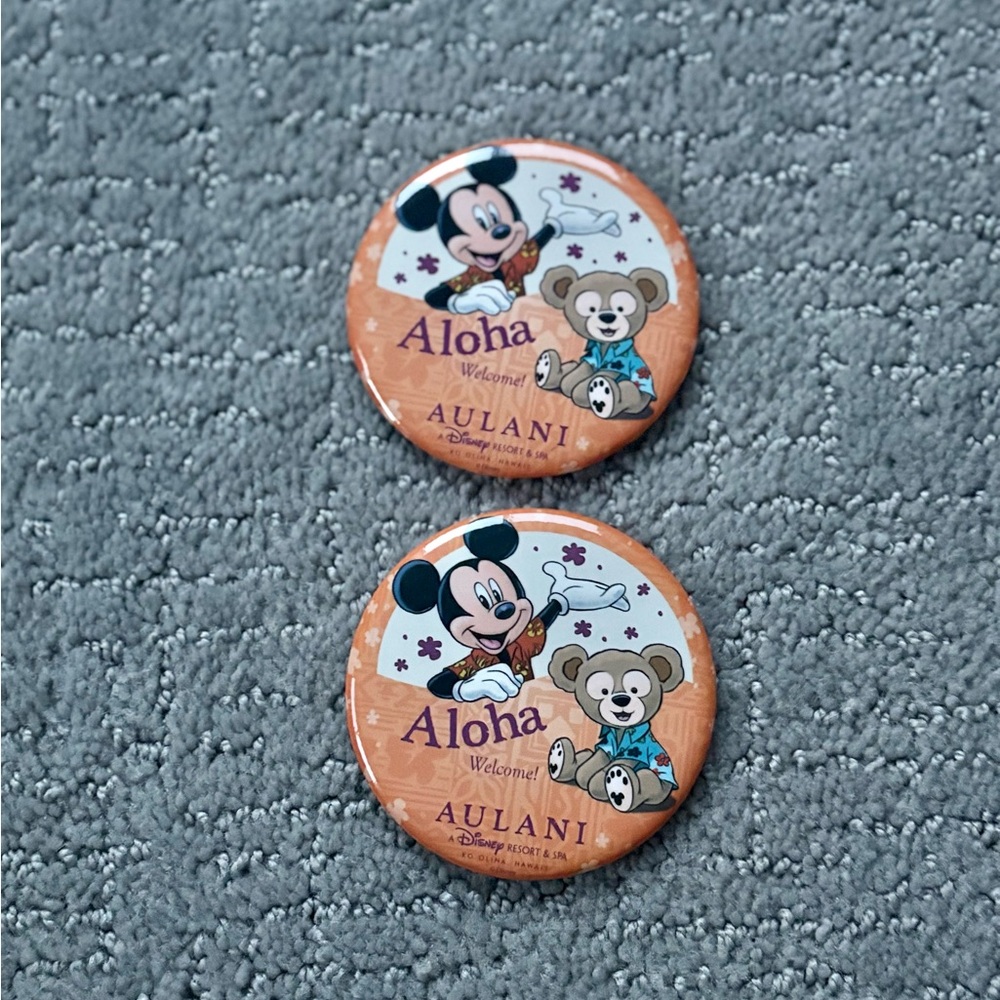 NEW Lot of 2 Disney Aulani Resort Aloha Welcome Collectible Pin Badge